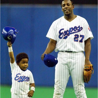 sandy270439's profile picture. 