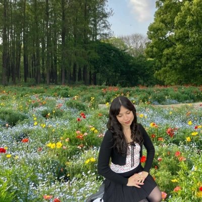 buneeriee's profile picture. artist + fiend for information. probably not real but still excited to be here. 🪄🐇 long live speeze ♡