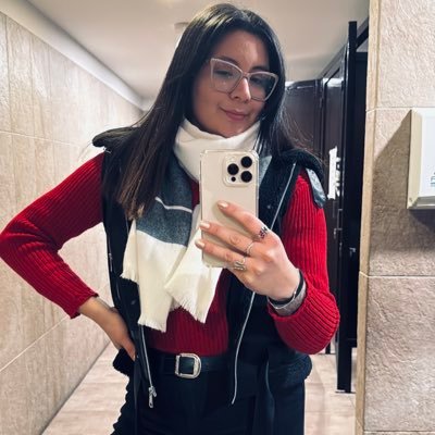 agusechevar's profile picture. Estudiante de Traductorado e Interpretariado de Inglés 👩‍💻🗣️.