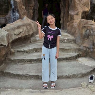 suthinee2408's profile picture. 