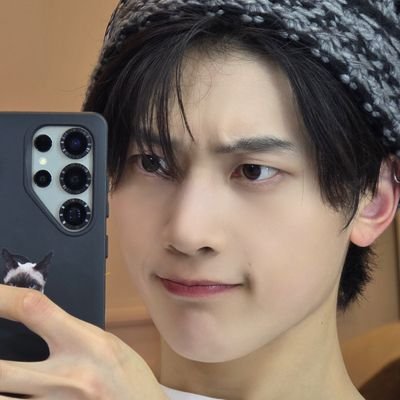 upasombot's profile picture. ㅣ20⬆️ ㅣonly for zerobaseone ot9 | matthew 🦊 mbti: IDGAF