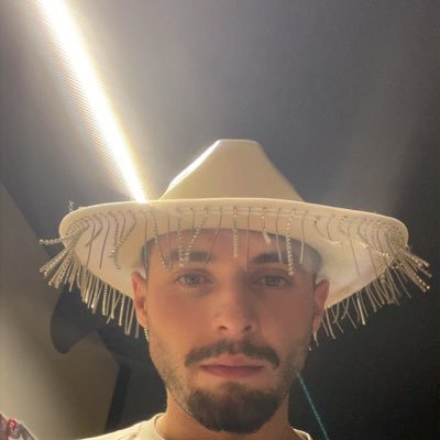 Ertoun07's profile picture. bio 🇦🇱