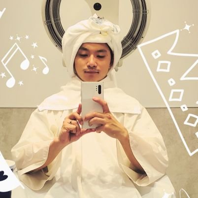 chorho_'s profile picture. ラッパー / 笑規模プロジェクト / 慶應義塾大学文学部哲学専攻 / 英検1級 / CameraはNikon https://t.co/W2tMJi0qon 小っちゃなランプに俺はなる / Rap, Photos & Candle Art