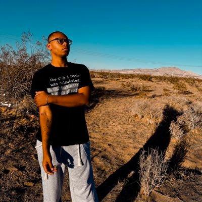 fakeluvjay's profile picture. 26