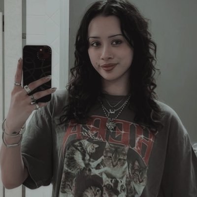 sugarcxlt's profile picture. ❥