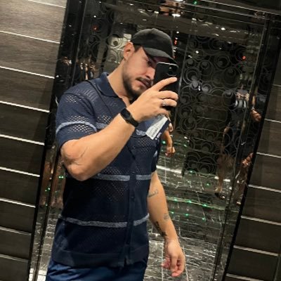 grimes1000000's profile picture. 