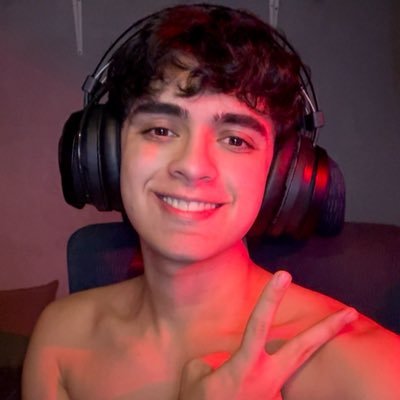 _coraxo_'s profile picture. soy un concepto que ni yo entiendo - ig: @/sebastian_ac1