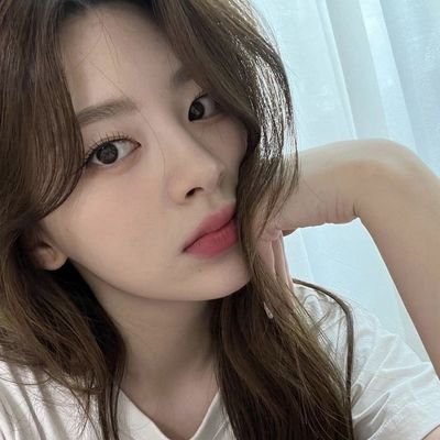 noleasyx's profile picture. 🛜 data & wifi 📲