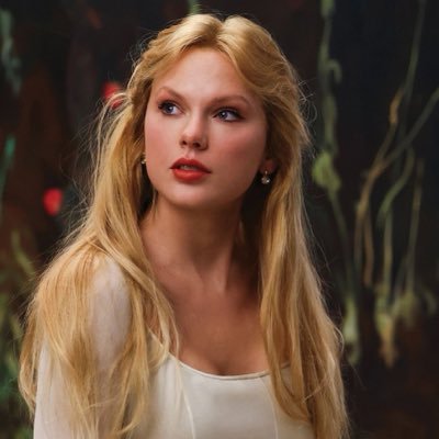 GoldRina_'s profile picture. ✨ ˚⋆˙⟡ ༄˖°.🍂then it fades into the grey of my day old tea 🍂 ೃ࿔*:⋆✴︎ ✨