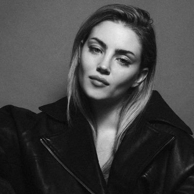 rhythmicechoes_'s profile picture. 𝐋𝐢𝐬𝐳𝐭𝐨𝐦𝐚𝐧𝐢𝐚 -𝐴 𝑛𝑒𝑒𝑑 𝑡𝑜 𝑙𝑖𝑠𝑡𝑒𝑛 𝑡𝑜 𝑚𝑢𝑠𝑖𝑐 𝑎𝑙𝑙 𝑡ℎ𝑒 𝑡𝑖𝑚𝑒. 𝑹𝑷