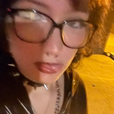 ikeaeatsbirds's profile picture. Soleil/Sol | MINOR | idek what’s going on with this account