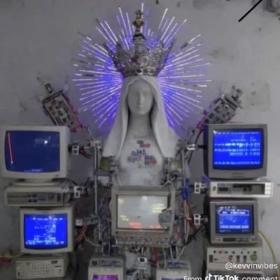 massclassicide's profile picture. 25 • 🏳️‍🌈 • 🇭🇳 • ☭ | pro one state solution 🇵🇸, the male Monique Wittig