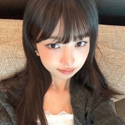 phamhaee's profile picture. sospecho que tengo esquizofrenia