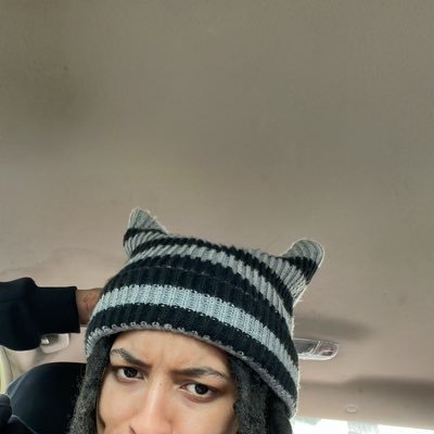 tyx4_'s profile picture. when you play the game of thrones, you either win or you die.