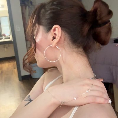 miatuzi's profile picture. 19 insta miatuzii 🐇 https://t.co/o8tOhU1esQ