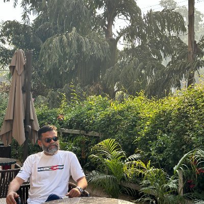 robin_shah77's profile picture. Birthday March 31 , I like SEO