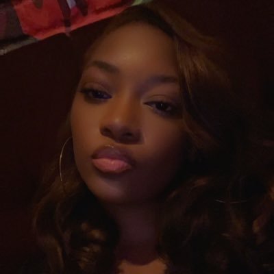 Unique_nique__'s profile picture. 💕🌺🌸💗💓🌷🎀🧞‍♀️👛🩰