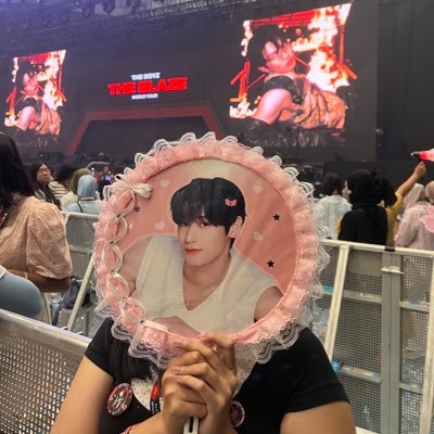 jcchearts's profile picture. ꒰ა #NCT 🐱🐰🐶 #ATEEZ 🐶🐱🦊 #RIIZE 🦌🦕 #H2H 🌴 #SVT 🐶 #TBZ 🎁🦄🐱 sweet heart of mine, you’re divine. 🦢♡