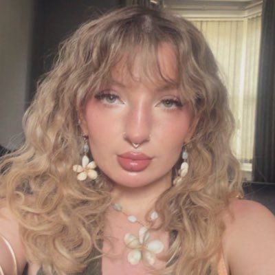 cherrycapo's profile picture. ┊ 25 ⋆ ғғxɪᴠ : ᴄᴀᴄᴛᴜᴀʀ ♛ ┊@emerworld ☪︎ @stud_platinum ⋆ ☪︎ ⋆audhd ⋆ she/her *.⋆ bisexual⋆.* ⋆