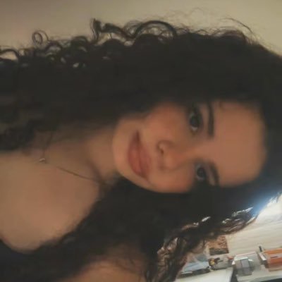 laukrlhoo's profile picture. 