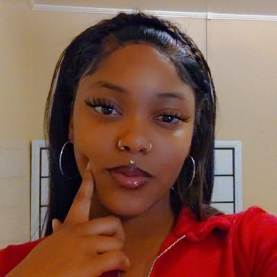 sexyred_thingz's profile picture. 