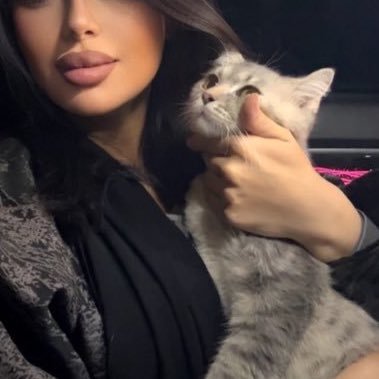 kkaf88's profile picture. اعتذر على قله النشر قاعده أضرب زوجي  🎀@Realmadrid