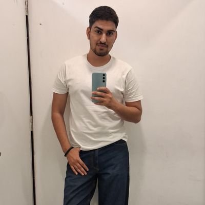 rohit_mundel's profile picture. ...तुम रक्षक काहू को डरना!...🚩