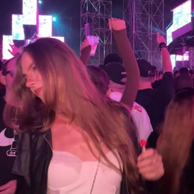 cecidilhea's profile picture. falo umas coisa e faço pp