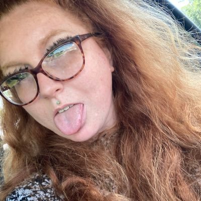 redhotlala92's profile picture. Redhotlala is back