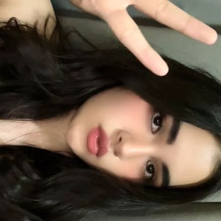 _imxw's profile picture. y pienso en ti, basta ya