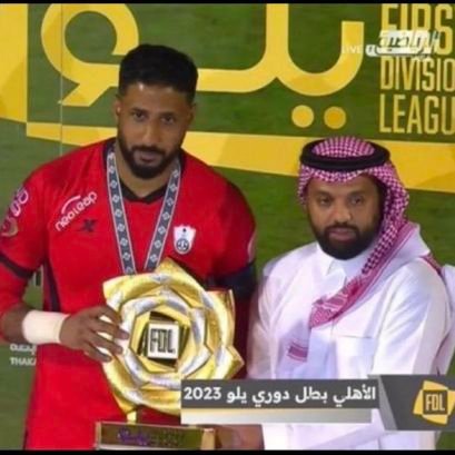 khaled05000's profile picture. ماخلق ليزحف لايستطيع ان يطير🐸