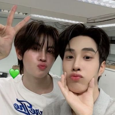 Nano_love_dmd's profile picture. I amชาวติดฝนและชาวติดโอ๋
รัก ตึกอโศก กับ บ้านส้ม naka☔🐰💗🦆