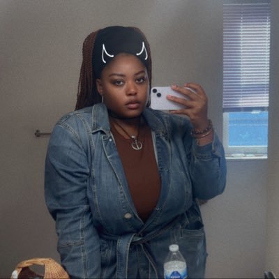 tsimoneeeee's profile picture. God’s Favorite •ArtSpeaks• Sex symbol• Yaunclesfavorite• Healer• Findom ❤️‍🔥