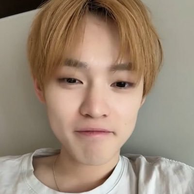 _chenle10ve's profile picture. 