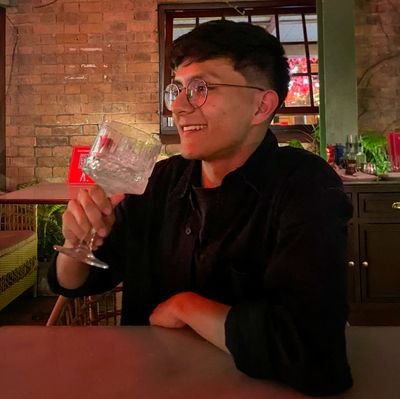 Santtiago345's profile picture. no voy a huir de aquí