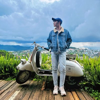 Smiley30072005's profile picture. (🧙,🧙)