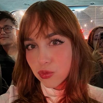 shopiajean7's profile picture. selling sexy feet pics and vids and I’m also available for hookup DM if you’re interested 💞