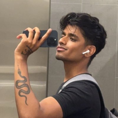 ecom1ash's profile picture. ecom