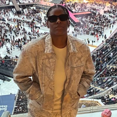 AshFrmDaSip's profile picture. 