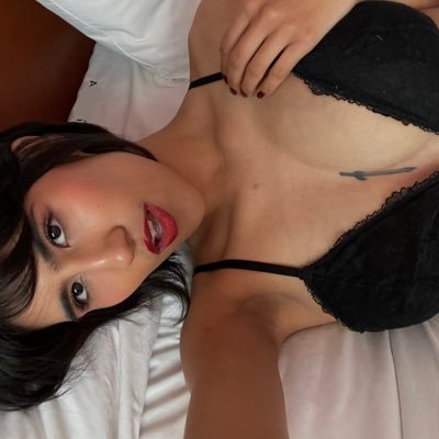 strwbberriesss's profile picture. nsfw // contenido ❤️‍🔥 // 21 años💟 // me encantan los creampies y que me dominen🍰