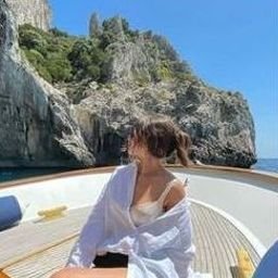 Yfeeouwar316's profile picture. 