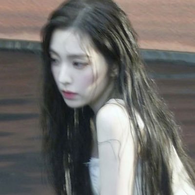 ditulishan's profile picture. — On screen: Shim Mari, depicted by #아이린.