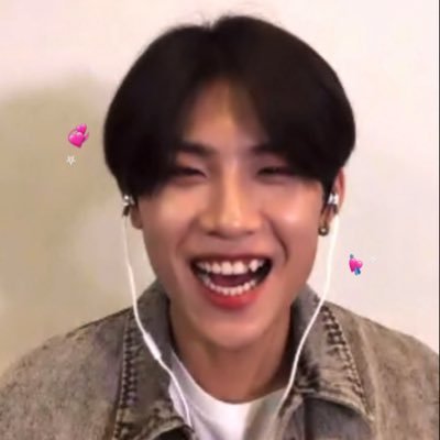 _wooojin99's profile picture. 언제나 행복의 이유가 #박우진 ♡