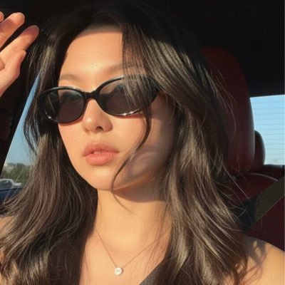 dshashowgirl's profile picture. hates taytriers | see you in front lines 🫡🪖