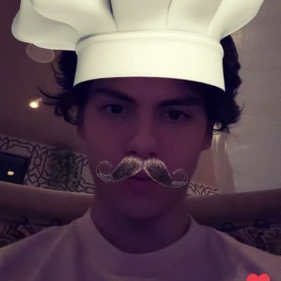 dearanaiii's profile picture. me volví minimalista