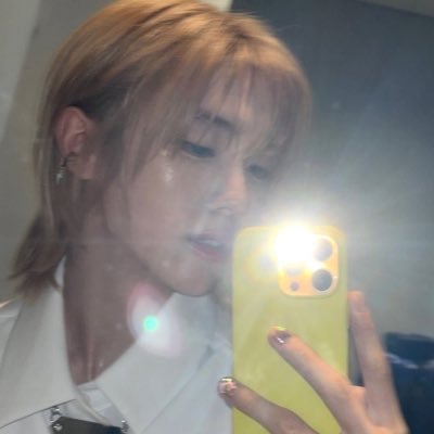 B1GDREAM3R's profile picture. whimoon high, gangnam Ი︵𐑼 18 yo