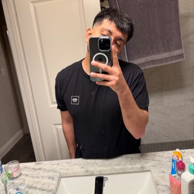 NotBombCat's profile picture. 