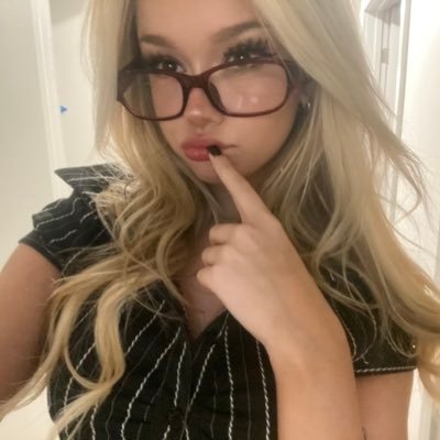 nattyagami's profile picture. -nattyagami on all socials- follow my twitch i’ll be back soon- 20