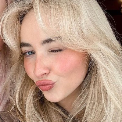 _duasassenach_'s profile picture. 🏡: twilight. jennifer.  já vi a dua lipa. escritora de poeminhas ⋆｡˚ ☁︎ ˚｡⋆｡˚☽˚｡⋆｡˚ ☁︎ ˚｡⋆｡˚☽˚｡⋆⋆｡˚ ☁︎ ˚｡⋆｡˚☽˚｡⋆ ⋆｡˚ ☁︎ ˚｡⋆｡˚☽˚｡⋆ ⋆｡˚ ☁︎ ˚｡⋆｡