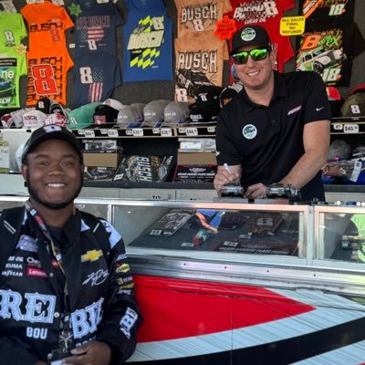 Kimaris51's profile picture. #RowdyNation #RCR, aspiring eSports player https://t.co/bFFrfAQ5rq Business email: Kimaris5118@gmail.com